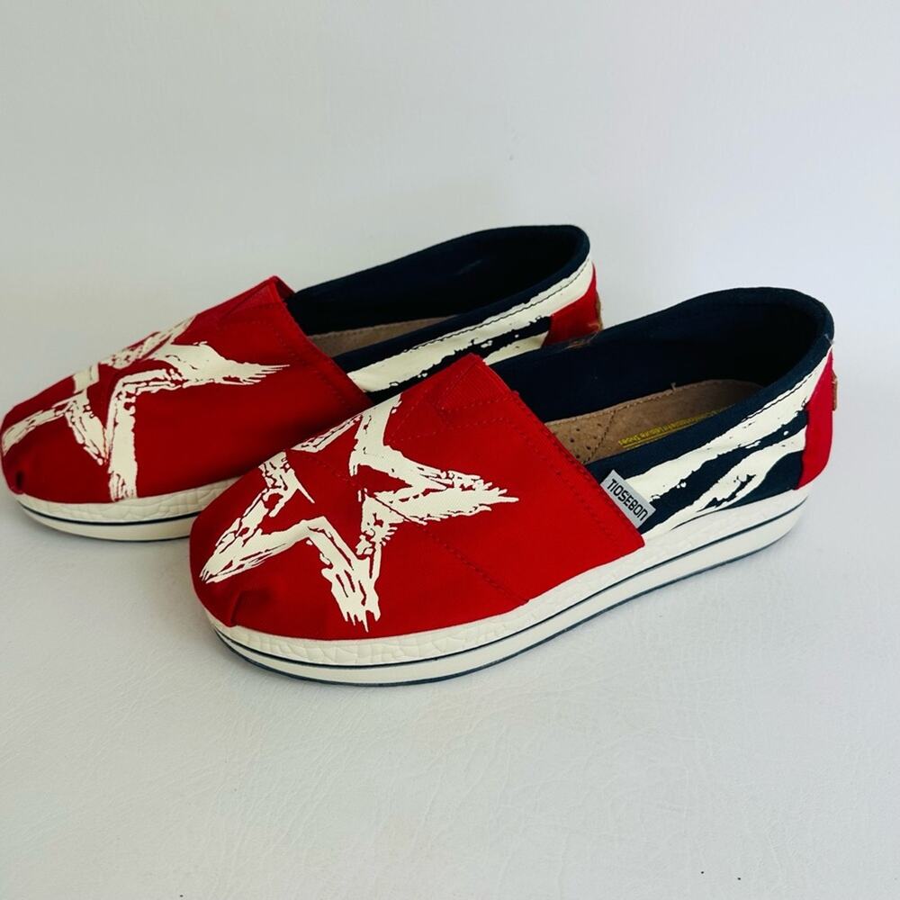 TIOSEBON Womens Casual Canvas Flat Slip On Shoes Patriotic Red White Blue Size 7